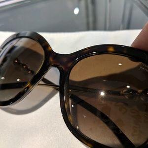 Meet your Posher, Jeanine